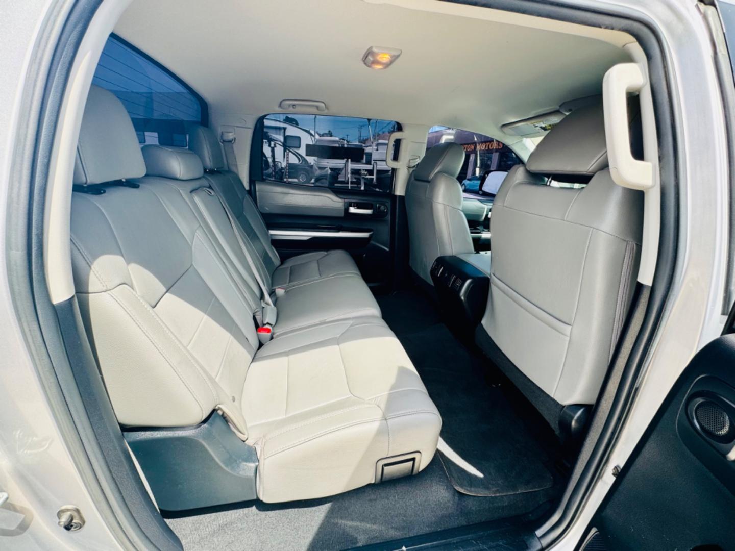 2015 Silver /grey Toyota Tundra (5TFHW5F17FX) , located at 2190 Hwy 95, Bullhead City, AZ, 86442, (928) 704-0060, 0.000000, 0.000000 - On consingment. 2015 Toyota Tundra Limited crew max 4x4. 1 owner. 90k miles. bluetooth, backup camera, bedliner, tow packagge. 5.7 V8. Limited edition. nice clean truck. - Photo#8